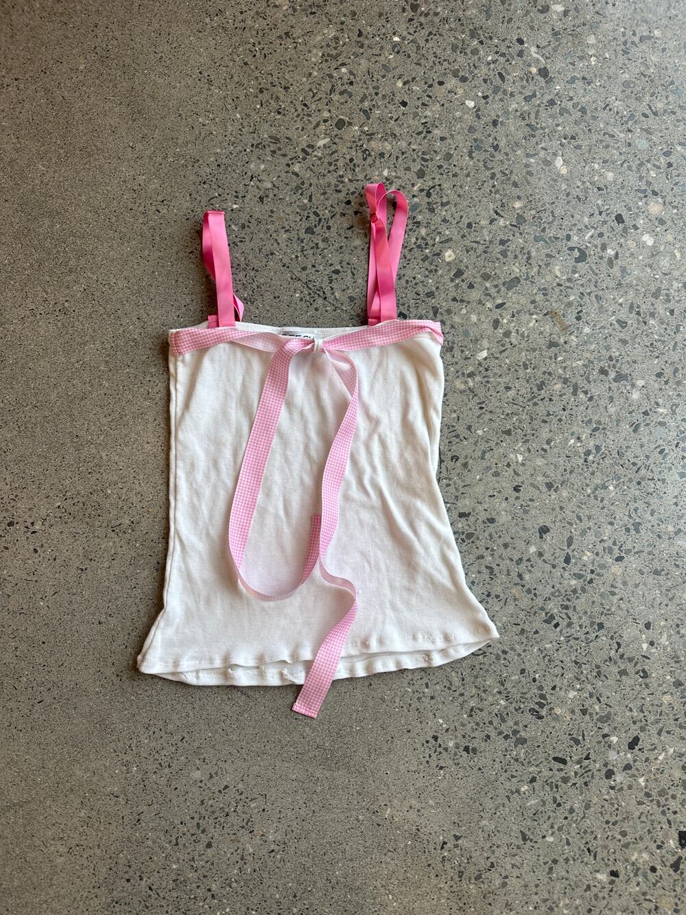 DEESH Women’s 3 Top White Pink Ribbed Cami Pink Ribbon Tie Straps Y2K Early 2000